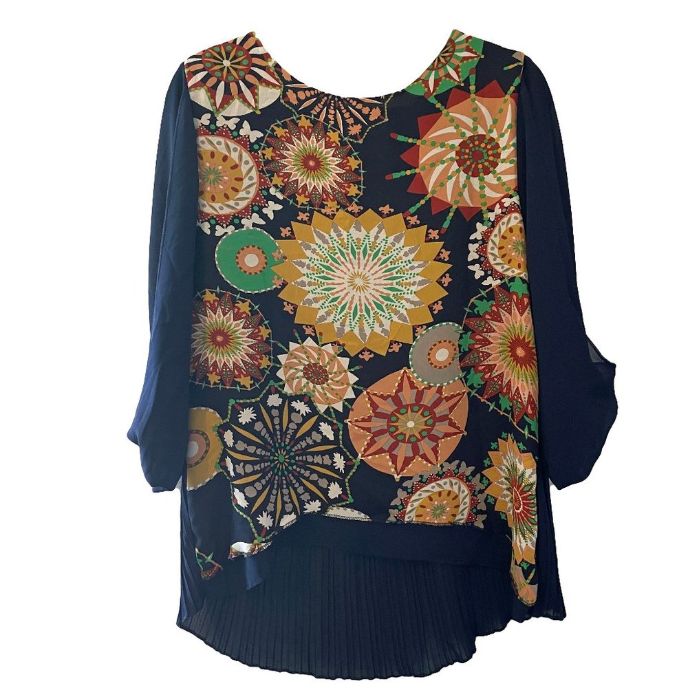 Floral and pleated chiffon tunic 3/4 sleeve flowy